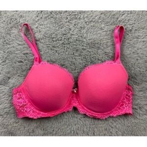 Victoria’s Secret pink dream angels lined demi bra with lace lining and back